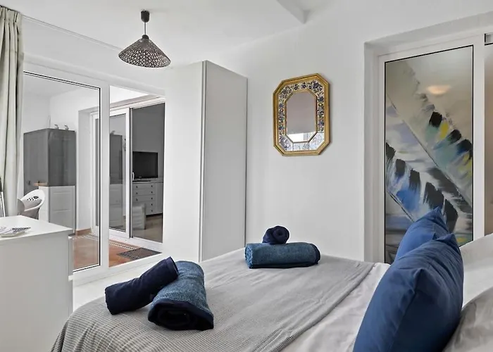 Sea View Apartment At Wyndhams Complex